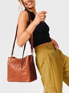 Portland Leather Goods butterfly bucket bag in meadow